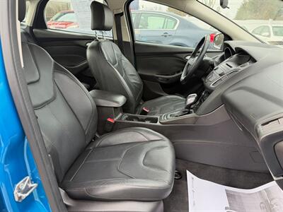 2015 Ford Focus SE   - Photo 16 - Jonestown, PA 17038