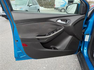 2015 Ford Focus SE   - Photo 10 - Jonestown, PA 17038