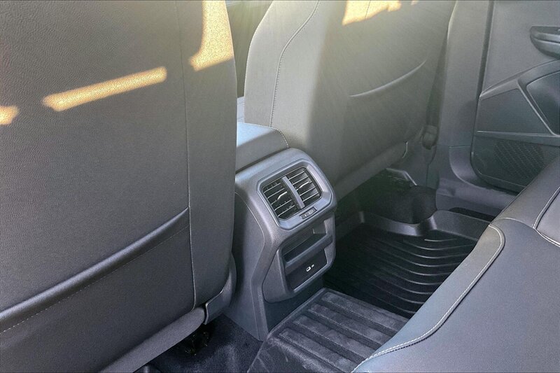 2025 Volkswagen Taos SE Black - Photo 32 - Ponce, AL 00717