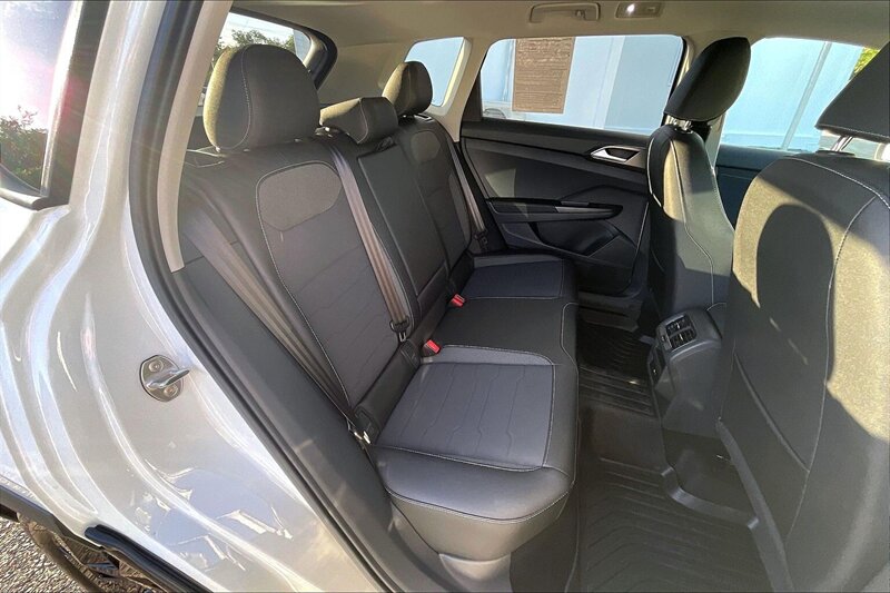 2025 Volkswagen Taos SE Black - Photo 26 - Ponce, AL 00717