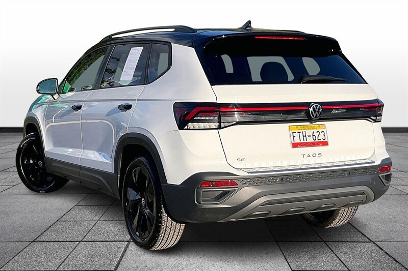 2025 Volkswagen Taos SE Black - Photo 11 - Ponce, AL 00717