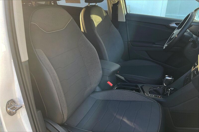 2025 Volkswagen Taos SE Black - Photo 7 - Ponce, AL 00717