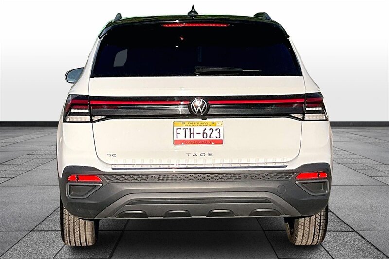 2025 Volkswagen Taos SE Black - Photo 4 - Ponce, AL 00717