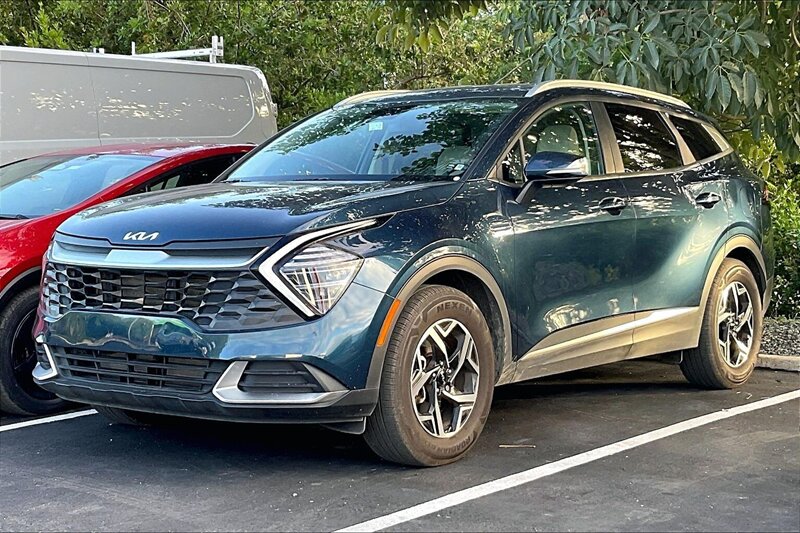 2025 Kia Sportage LX  