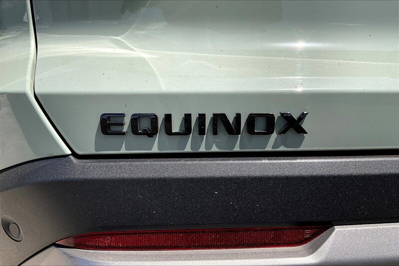 2025 Chevrolet Equinox LT - Photo 8 - Ponce, AL 00717