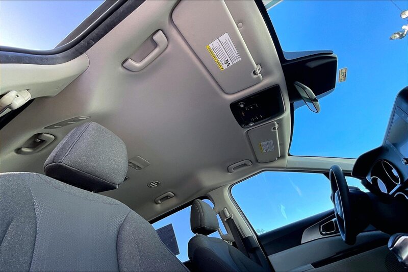 2024 Kia Carnival LX - Photo 22 - Ponce, AL 00717