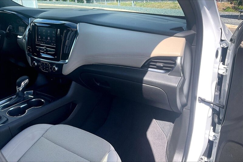 2023 Chevrolet Traverse LS - Photo 15 - Ponce, AL 00717