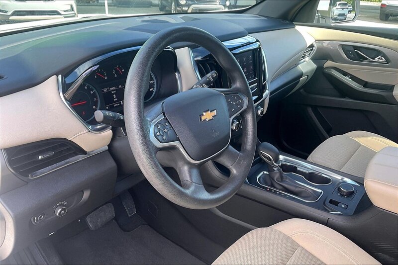 2023 Chevrolet Traverse LS - Photo 13 - Ponce, AL 00717