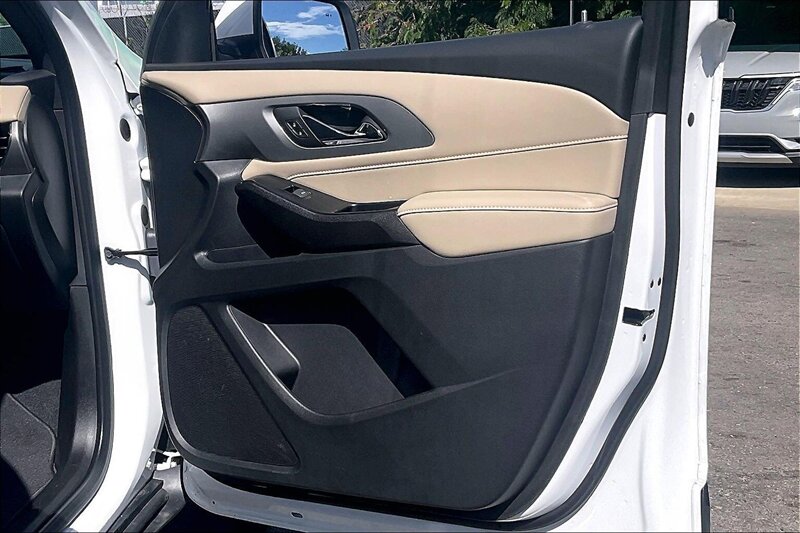 2023 Chevrolet Traverse LS - Photo 23 - Ponce, AL 00717