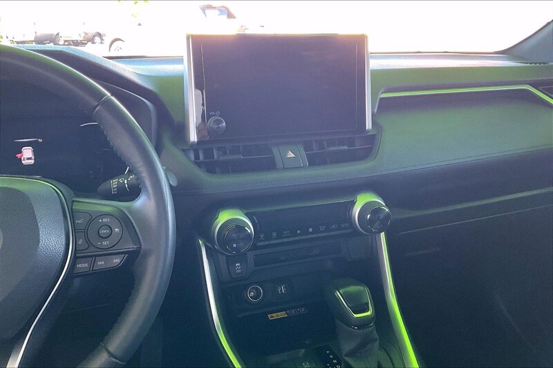 2023 Toyota RAV4 Hybrid SE - Photo 6 - Ponce, AL 00717