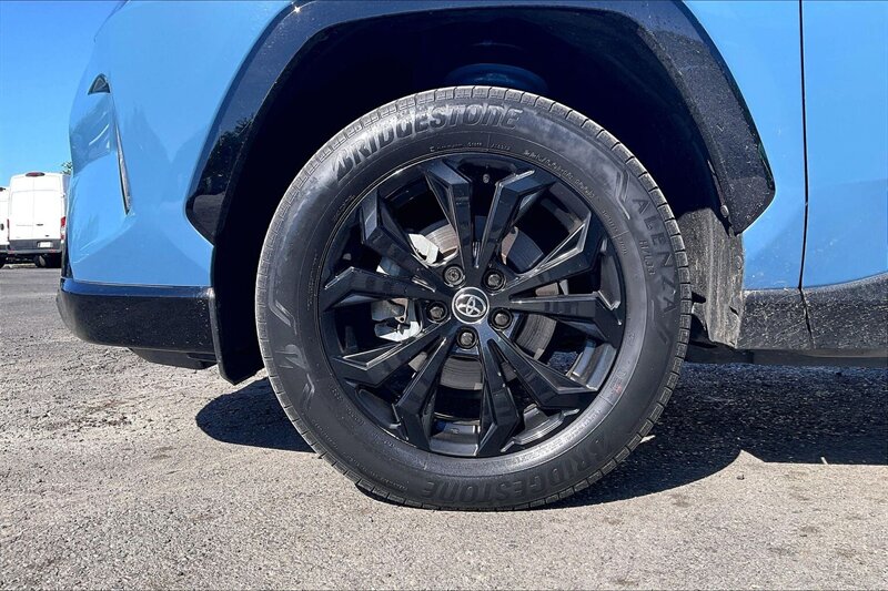 2023 Toyota RAV4 Hybrid SE - Photo 9 - Ponce, AL 00717