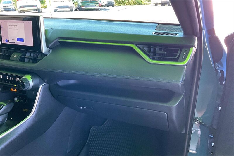 2023 Toyota RAV4 Hybrid SE - Photo 16 - Ponce, AL 00717