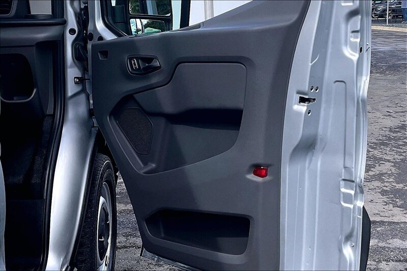 2023 Ford Transit 250 - Photo 24 - Ponce, AL 00717