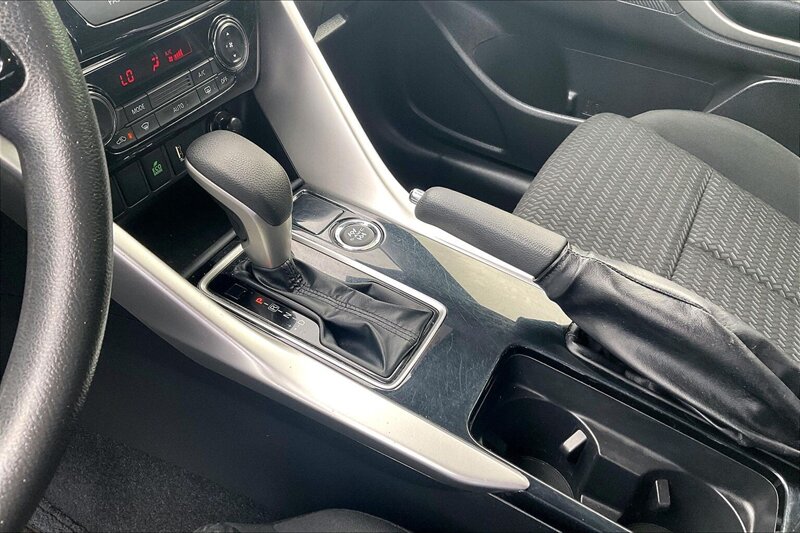 2023 Mitsubishi Eclipse Cross ES - Photo 17 - Ponce, AL 00717