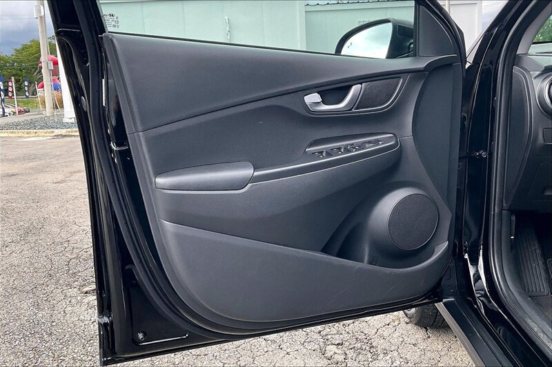 2023 Hyundai KONA Electric SE - Photo 23 - Ponce, AL 00717