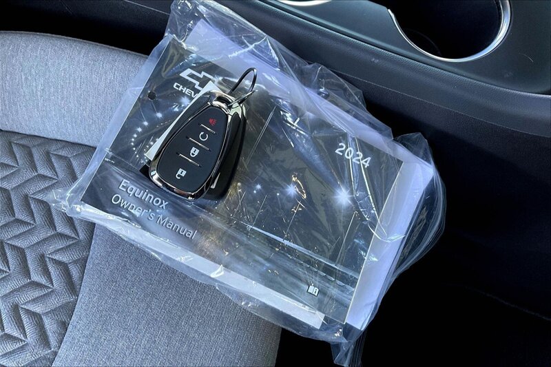 2024 Chevrolet Equinox LS - Photo 11 - Ponce, AL 00717