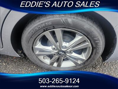 2017 Hyundai ELANTRA SE   - Photo 9 - Gresham, OR 97080
