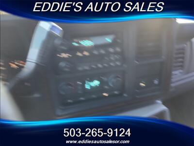 2003 Cadillac Escalade EXT ONE OWNER - Photo 17 - Gresham, OR 97080