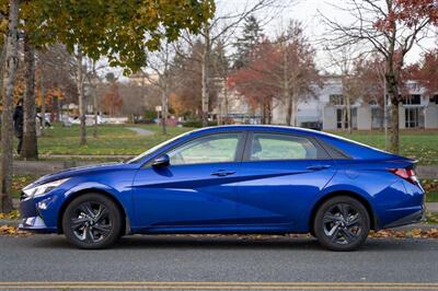 2021 Hyundai ELANTRA SEL IVT   - Photo 5 - Surrey, BC V4N 0V9