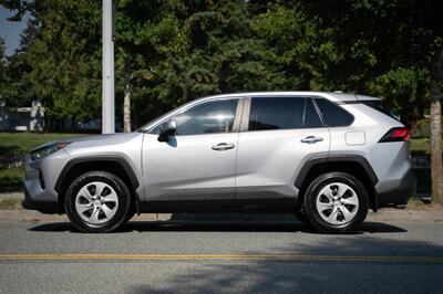 2023 Toyota RAV4 LE   - Photo 3 - Surrey, BC V4N 0V9