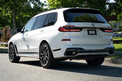 2023 BMW X7 xDrive40i Sports Activity Vehicle   - Photo 4 - Surrey, BC V4N 0V9