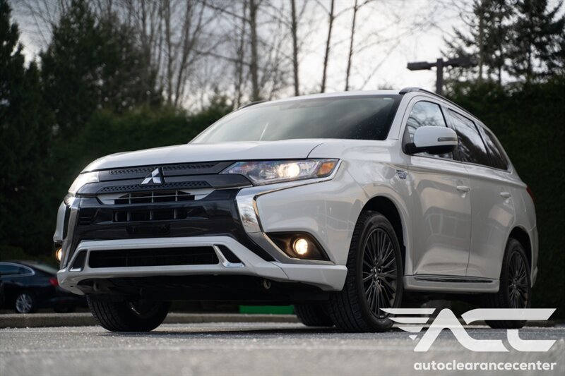 2022 Mitsubishi Outlander PHEV SEL  