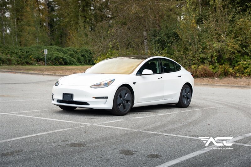 2021 Tesla Model 3 Standard Range Plus   - Photo 1 - Surrey, BC V4N 0V9
