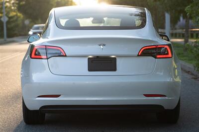 2021 Tesla Model 3 Standard Range Plus   - Photo 5 - Surrey, BC V4N 0V9