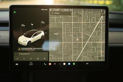 2021 Tesla Model 3 Standard Range Plus   - Photo 11 - Surrey, BC V4N 0V9