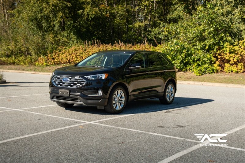 2022 Ford Edge Titanium   - Photo 1 - Surrey, BC V4N 0V9