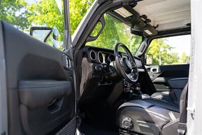 2023 Jeep Wrangler Rubicon 4x4   - Photo 11 - Surrey, BC V4N 0V9