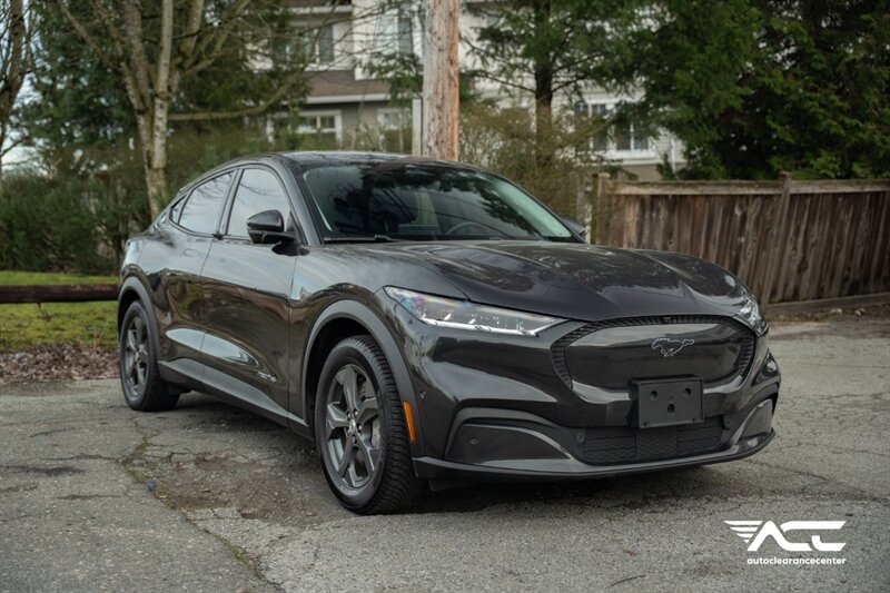 2022 Ford Mustang Mach-E Select   - Photo 1 - Surrey, BC V4N 0V9