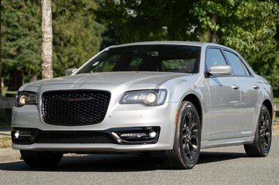 2022 Chrysler 300 Series 300S   - Photo 1 - Surrey, BC V4N 0V9