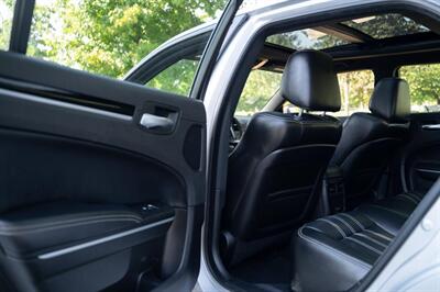 2022 Chrysler 300 Series 300S   - Photo 22 - Surrey, BC V4N 0V9