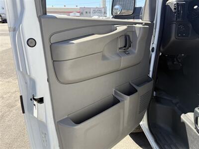 2005 Chevrolet Express 3500   - Photo 11 - Spokane, WA 99212