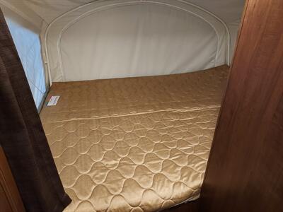 2015 Jayco FEATHER LIGHT X23B  HYBRID - Photo 30 - Rochelle, IL 61068