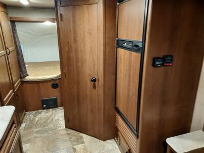 2015 Jayco FEATHER LIGHT X23B  HYBRID - Photo 26 - Rochelle, IL 61068