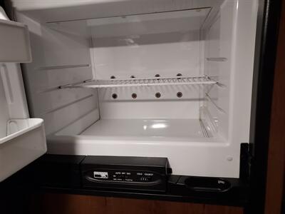 2015 Jayco FEATHER LIGHT X23B  HYBRID - Photo 27 - Rochelle, IL 61068