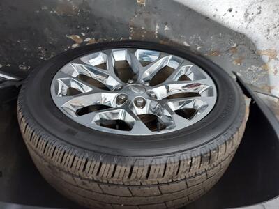 2016 Cadillac Escalade ESV Luxury Collection  6.2 4X4 - Photo 9 - Rochelle, IL 61068