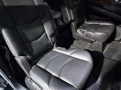 2016 Cadillac Escalade ESV Luxury Collection  6.2 4X4 - Photo 37 - Rochelle, IL 61068