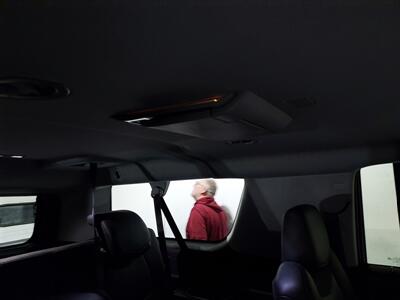 2016 Cadillac Escalade ESV Luxury Collection  6.2 4X4 - Photo 35 - Rochelle, IL 61068