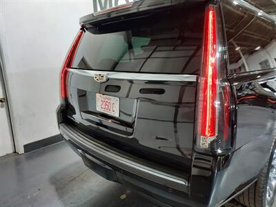 2016 Cadillac Escalade ESV Luxury Collection  6.2 4X4 - Photo 39 - Rochelle, IL 61068