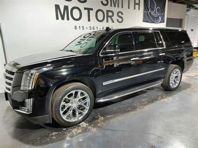 2016 Cadillac Escalade ESV Luxury Collection  6.2 4X4 - Photo 4 - Rochelle, IL 61068