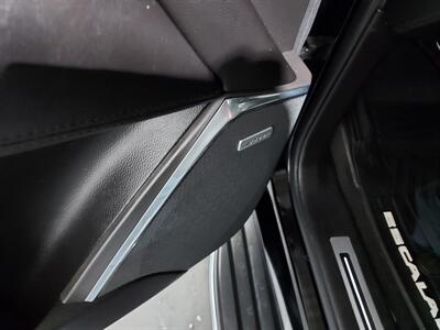 2016 Cadillac Escalade ESV Luxury Collection  6.2 4X4 - Photo 10 - Rochelle, IL 61068