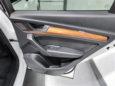 2021 Audi Q5 quattro Premium 45 TFSI   - Photo 20 - Rochelle, IL 61068