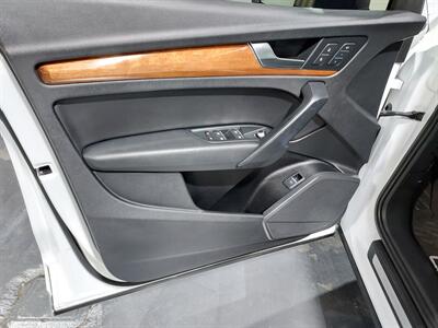 2021 Audi Q5 quattro Premium 45 TFSI   - Photo 17 - Rochelle, IL 61068