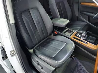 2021 Audi Q5 quattro Premium 45 TFSI   - Photo 12 - Rochelle, IL 61068