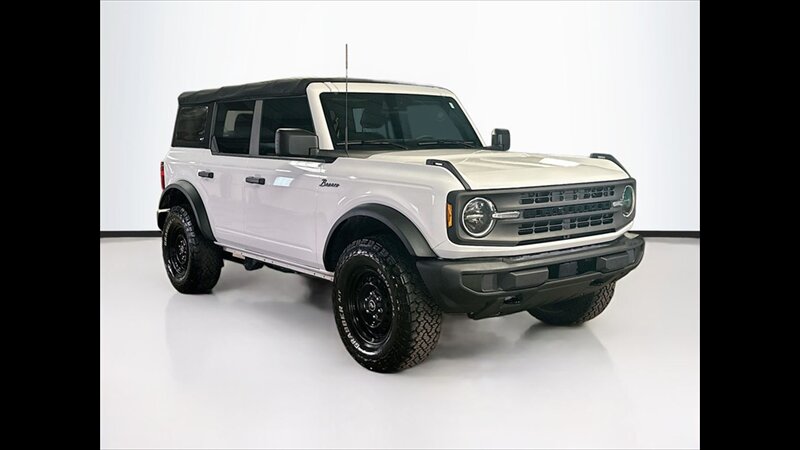 2023 Ford Bronco   - Photo 1 - Albany, GA 31721