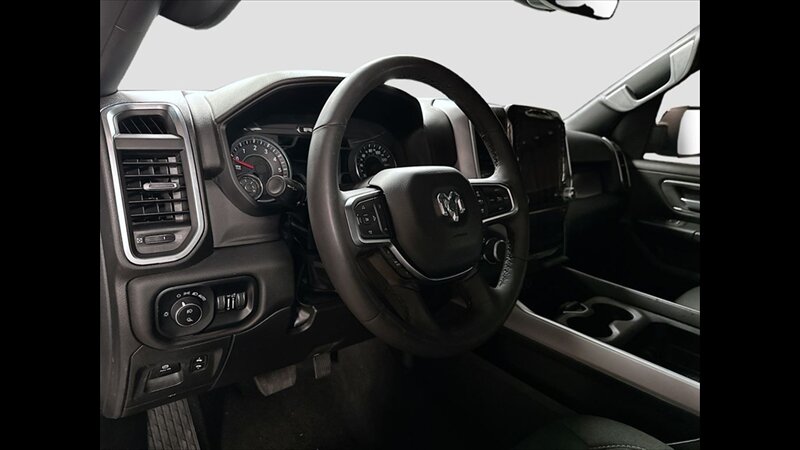 2025 RAM 1500 Big Horn - Photo 9 - Albany, GA 31721