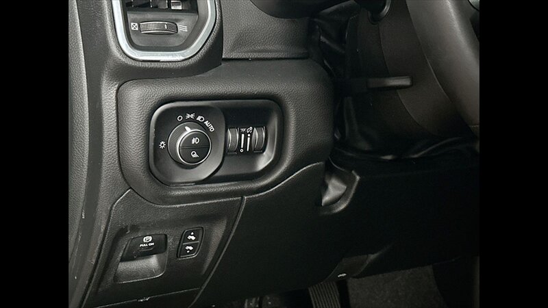 2025 RAM 1500 Big Horn - Photo 10 - Albany, GA 31721